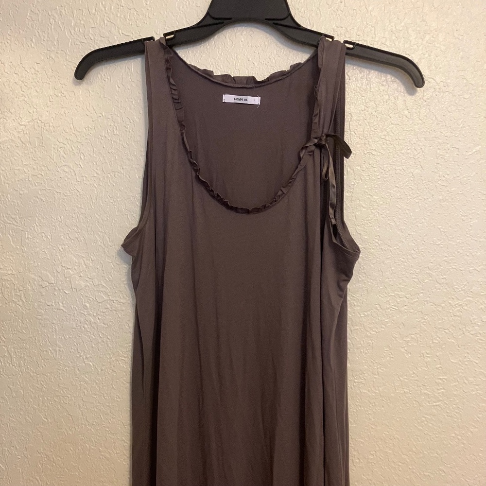HEMA Dress Women's Sleeveless w/Ruffle Trim & Tie Detail In Taupe NWOT - Size XL